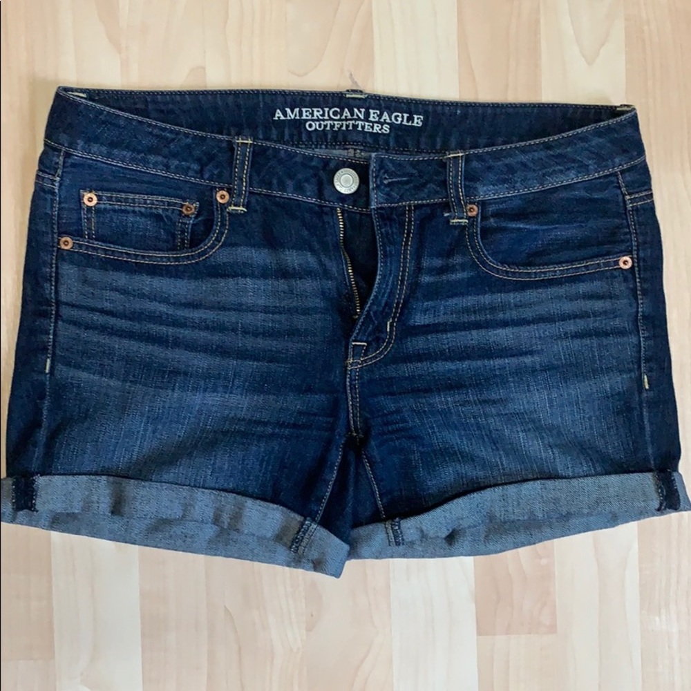 American Eagle Women Size 6 Denim Jean Midi Short